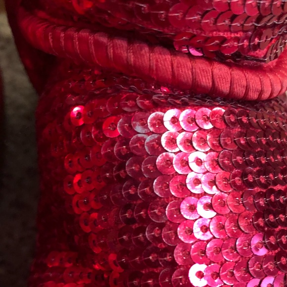 red sequin uggs - Picture 3 of 7